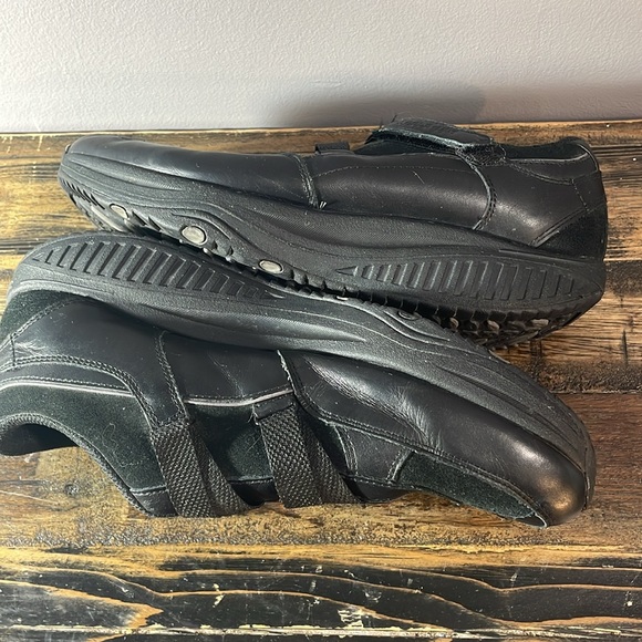 Sketchers Shape Ups women’s size 10 black leather - Picture 17 of 17